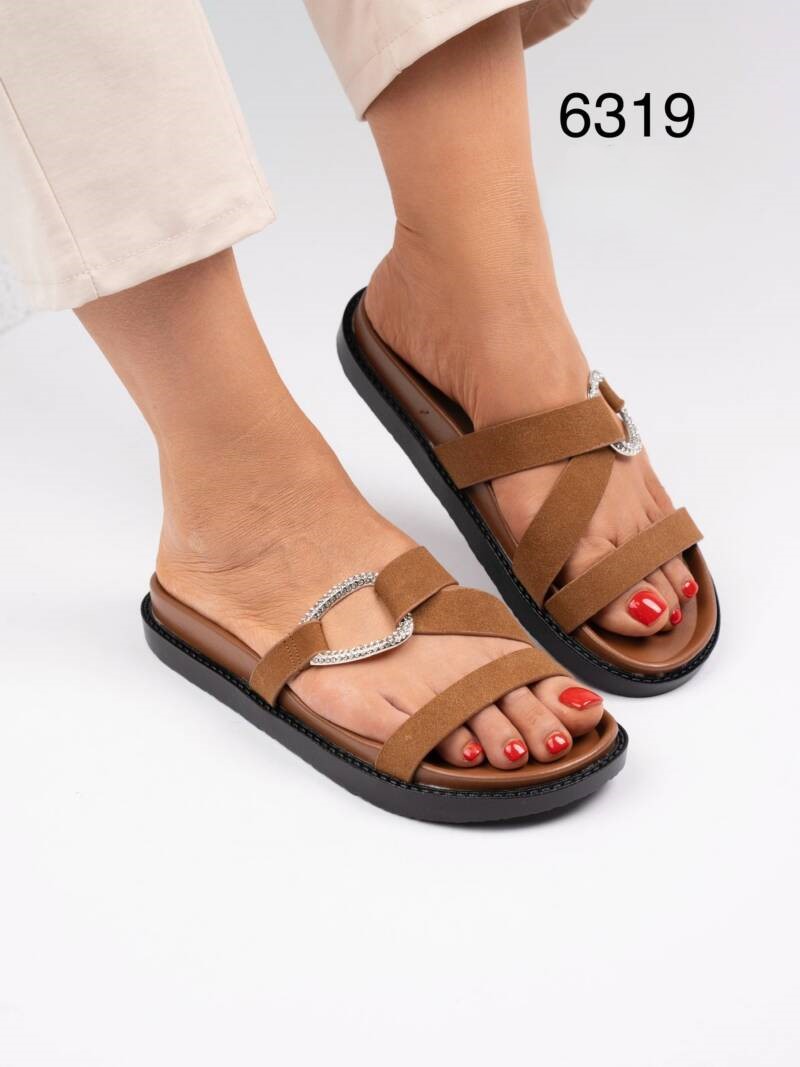 Klapki damskie Roz 36-41 / 12 par